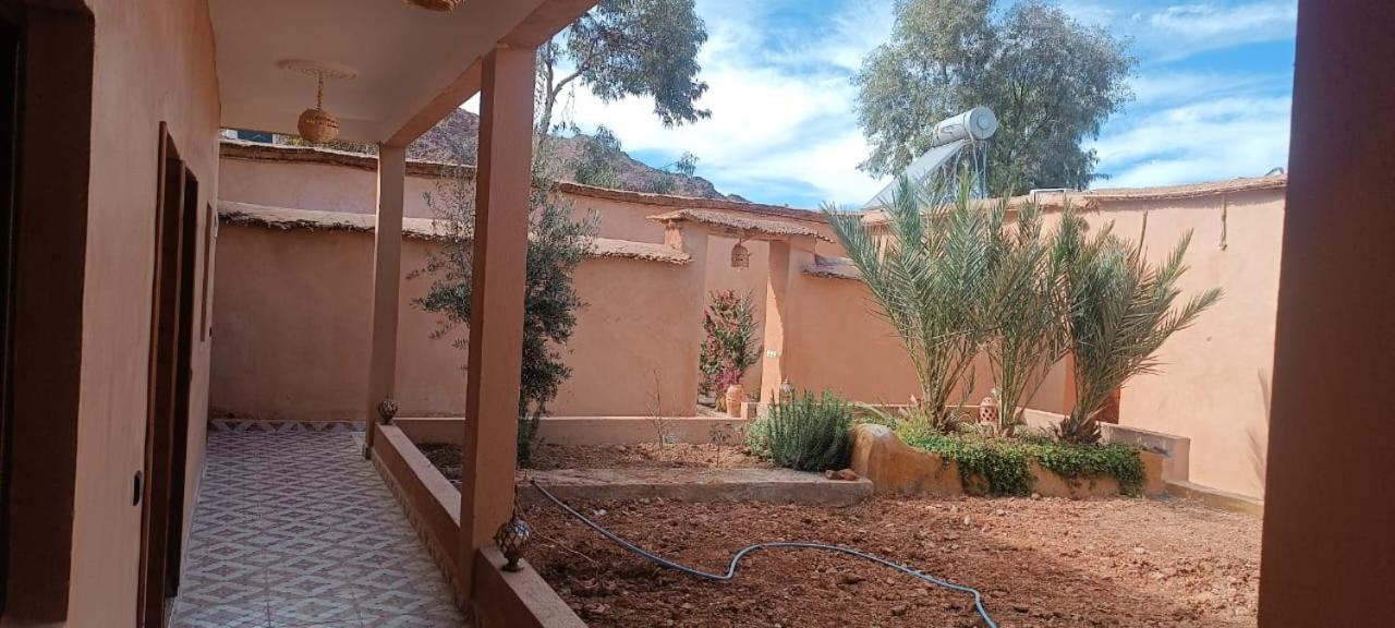 Auberge Restaurant Tissili " Oasis De Fint" Εξωτερικό φωτογραφία
