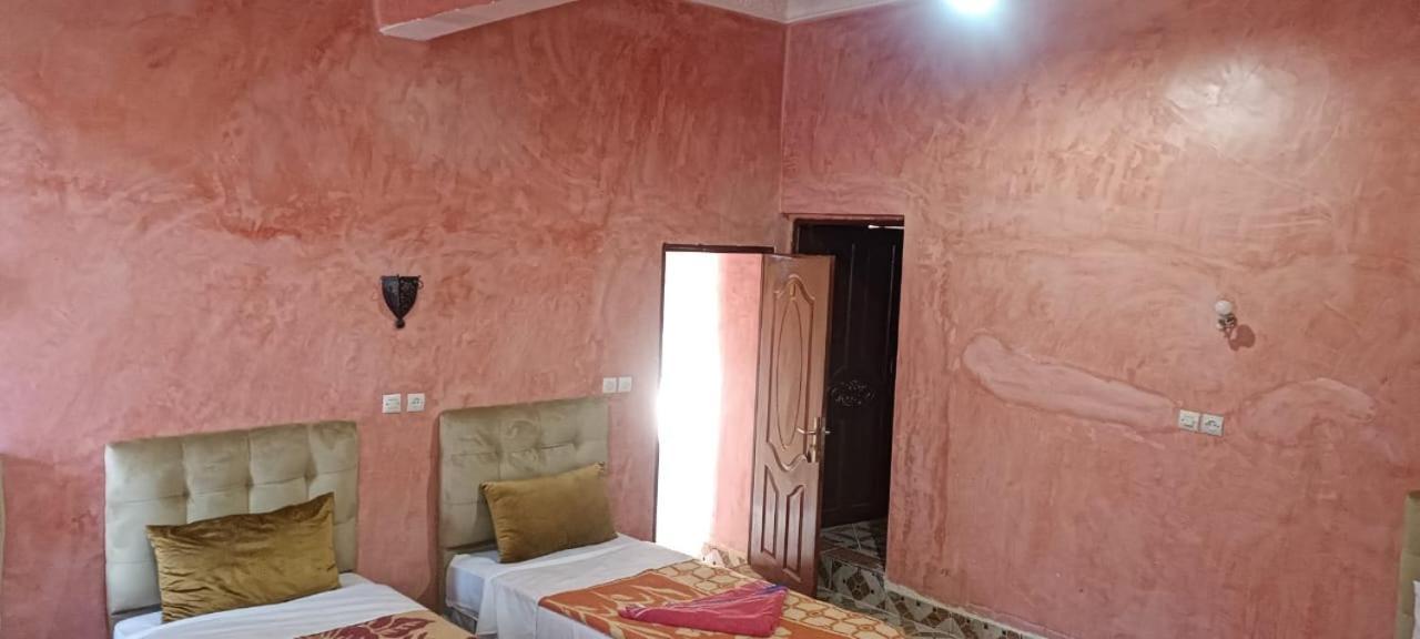 Auberge Restaurant Tissili " Oasis De Fint" Εξωτερικό φωτογραφία