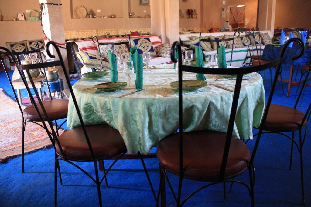 Auberge Restaurant Tissili " Oasis De Fint" Εξωτερικό φωτογραφία